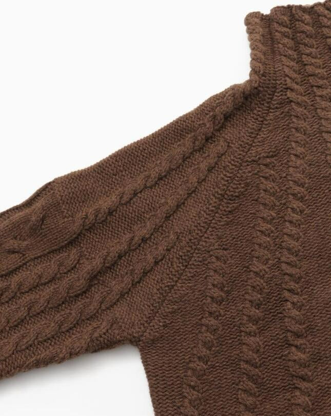 【MORE THAN YESTERDAY】Cable Turtleneck Knit