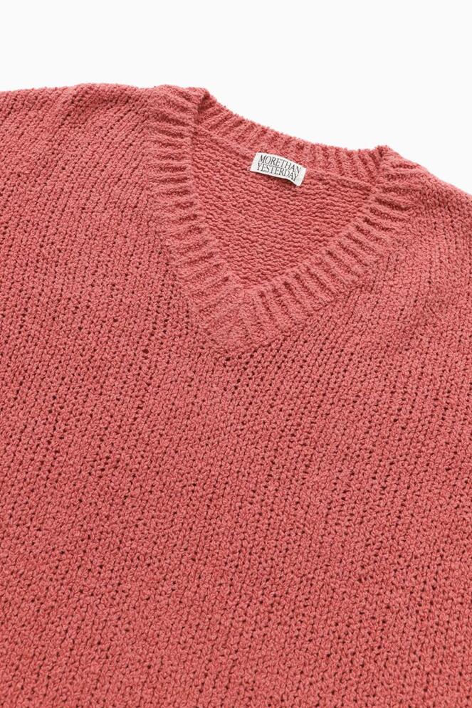 【MORE THAN YESTERDAY】V-neck Oversized Knit