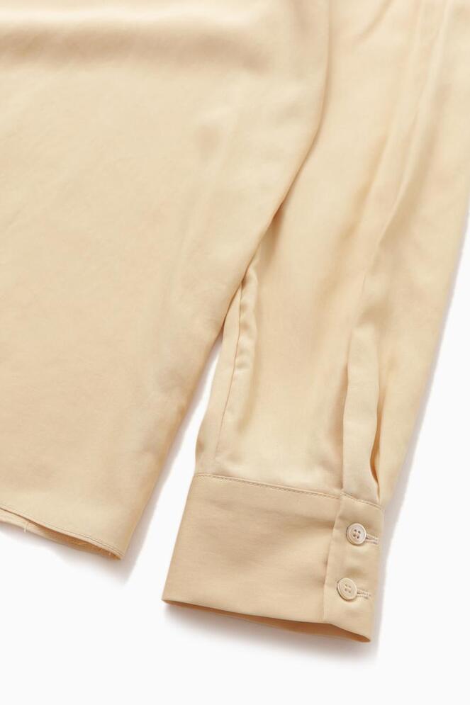 【MORE THAN YESTERDAY】Off Center Button Tencel Blouse