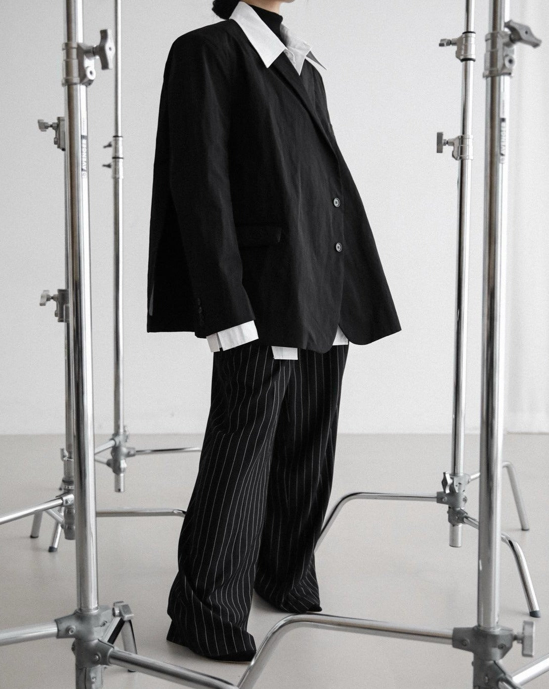 【PAPERMOON ペーパームーン】SS / Oversized Back Side Slit Nylon Twill Blazer