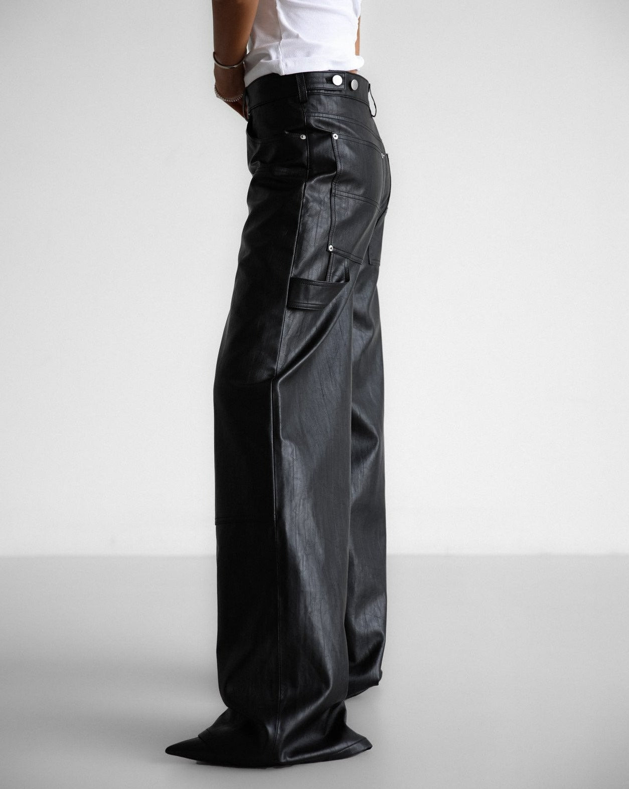 【PAPERMOON ペーパームーン】SS / Vivid Vegan Leather Carpenter Trousers