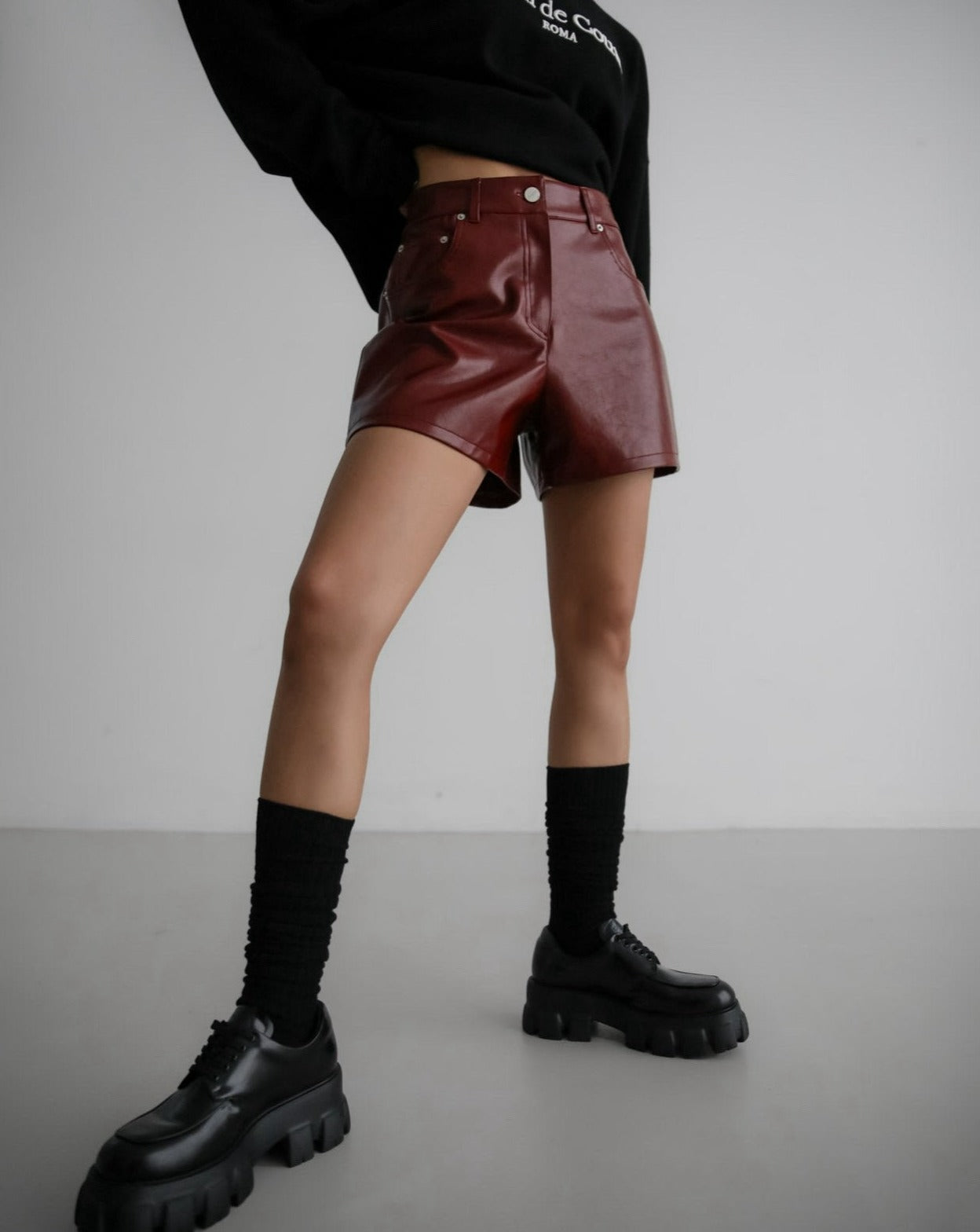 【PAPERMOON 페이퍼 문】SS / Denim Detail Vegan Leather Short Pants