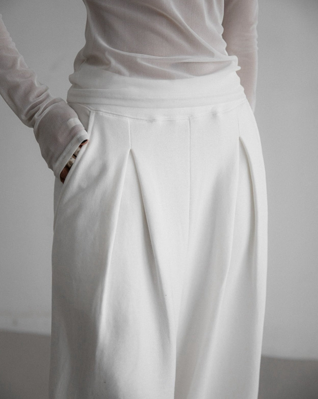 【PAPERMOON ペーパームーン】SS / Pin - Tuck Detail Sweat Wide Pants