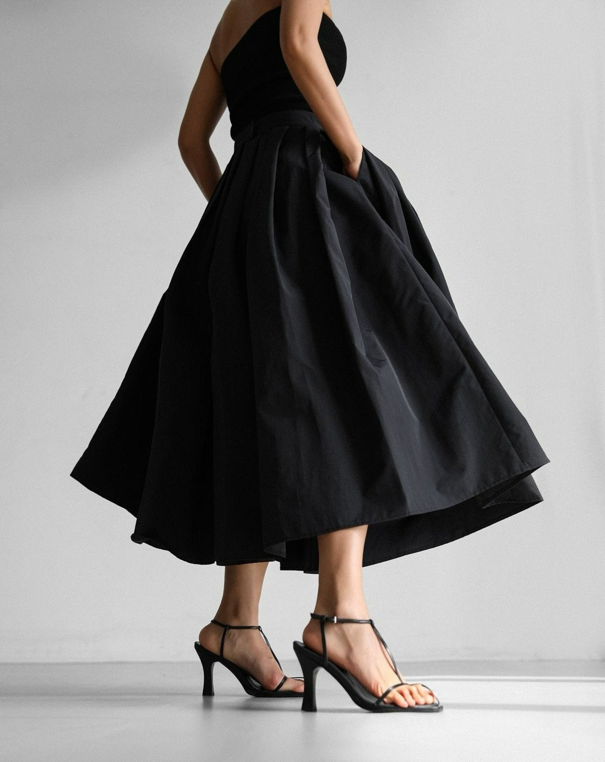 【PAPERMOON ペーパームーン】SS / High Waist Pleated Detail Volume Flared Skirt