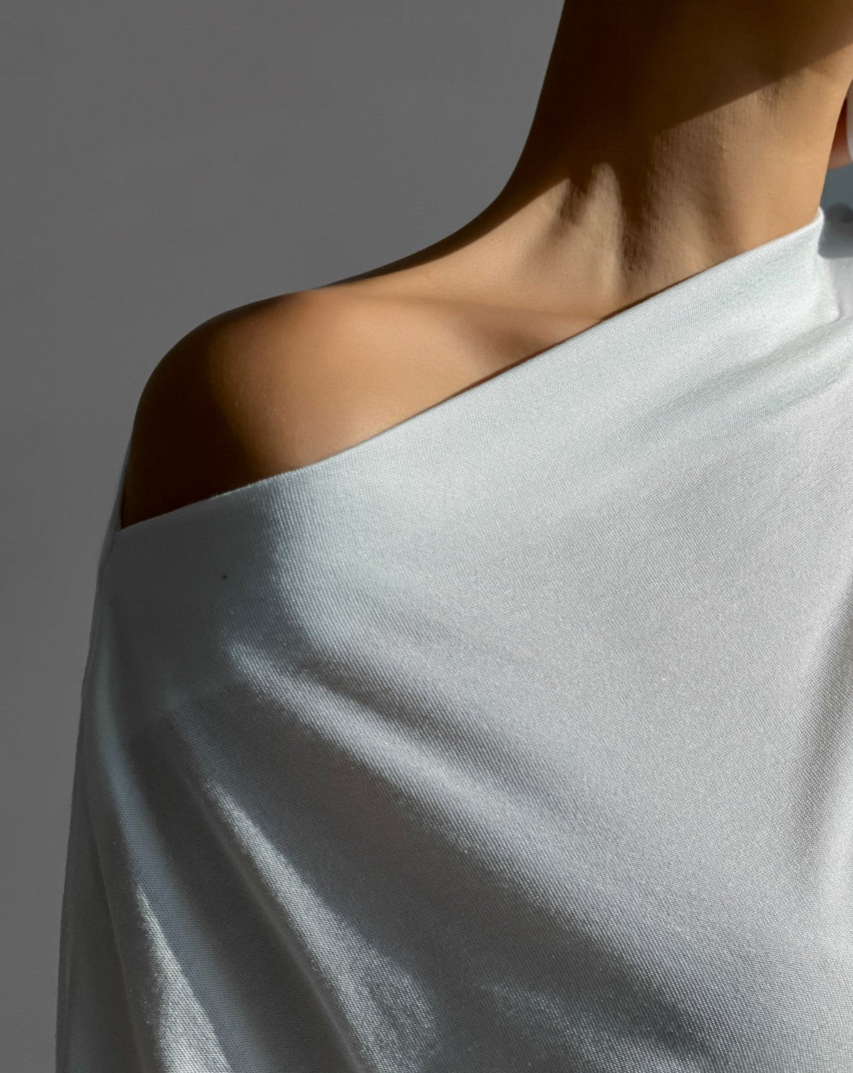 【즉납】【PAPERMOON 페이퍼 문】AW / Side Shirred Draped Detail Boatneck Top