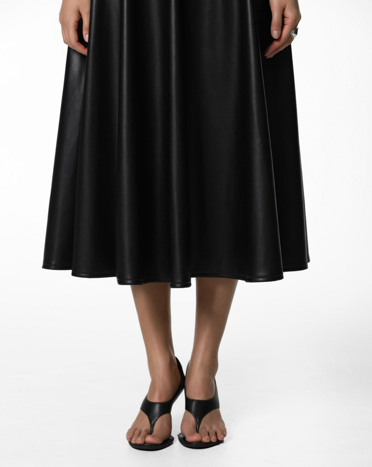 【PAPERMOON ペーパームーン】SS / Vegan Leather A - Line Flared Midi Skirt