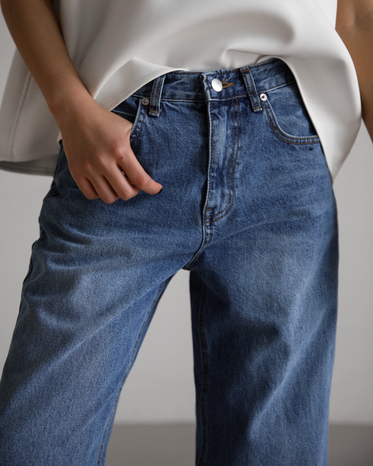 【PAPERMOON ペーパームーン】SS / Classic Raw - Cut Wide Fit Mid Blue Jeans