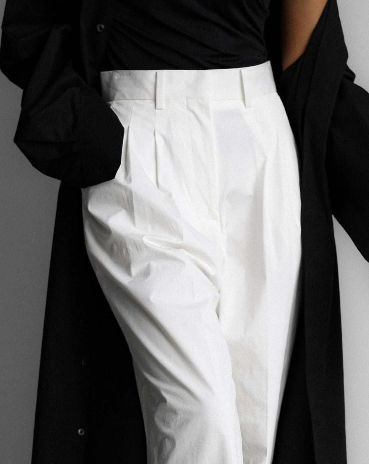 【PAPERMOON ペーパームーン】SS / Cotton Two Pin - Tuck Wide Trousers