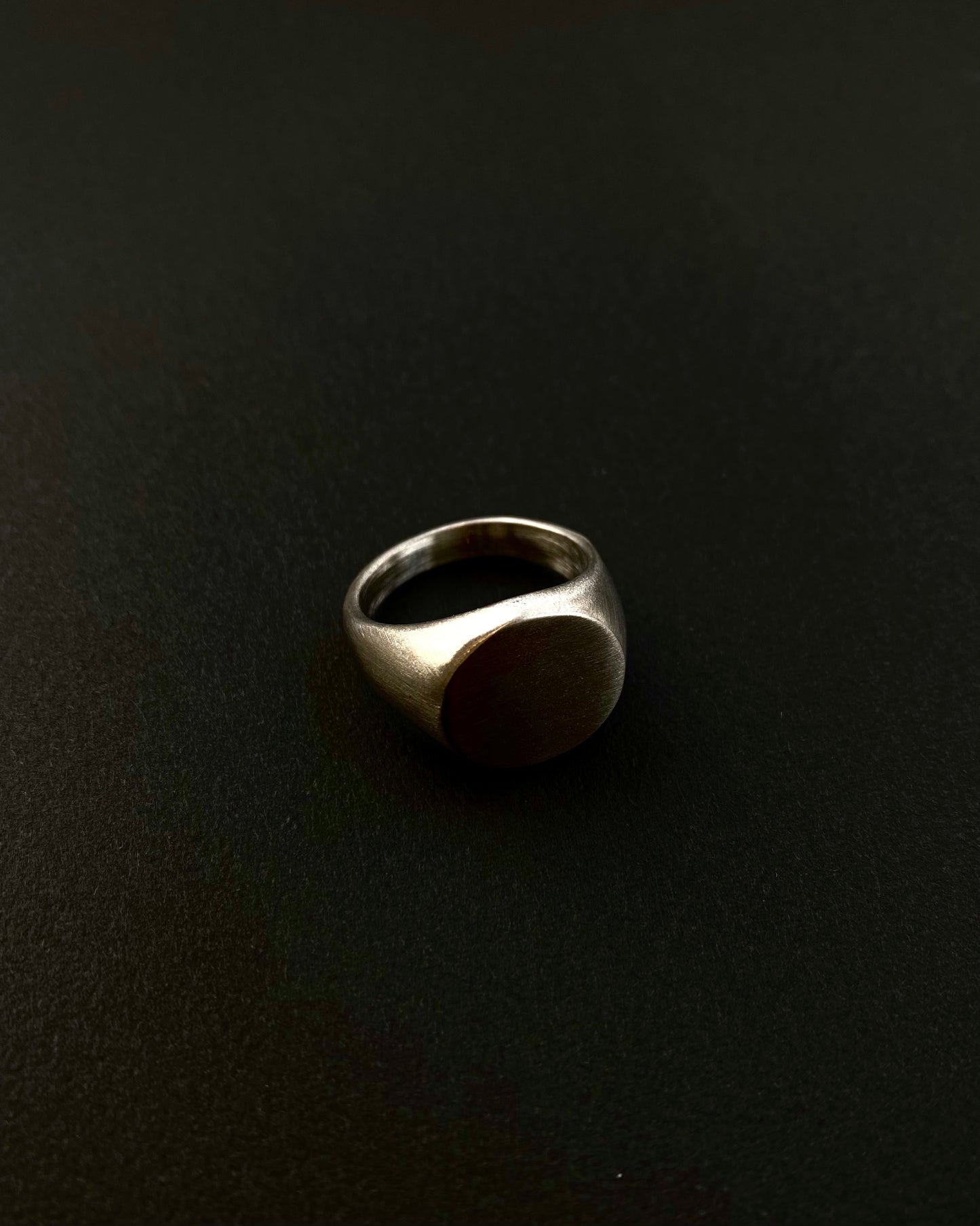 Round stamp ring