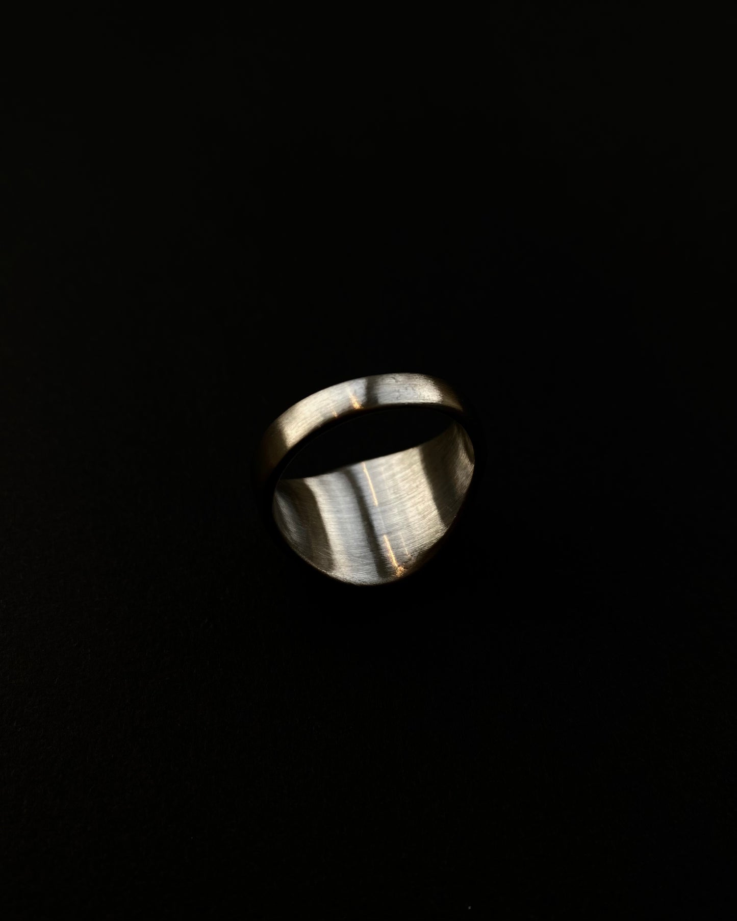 Round stamp ring