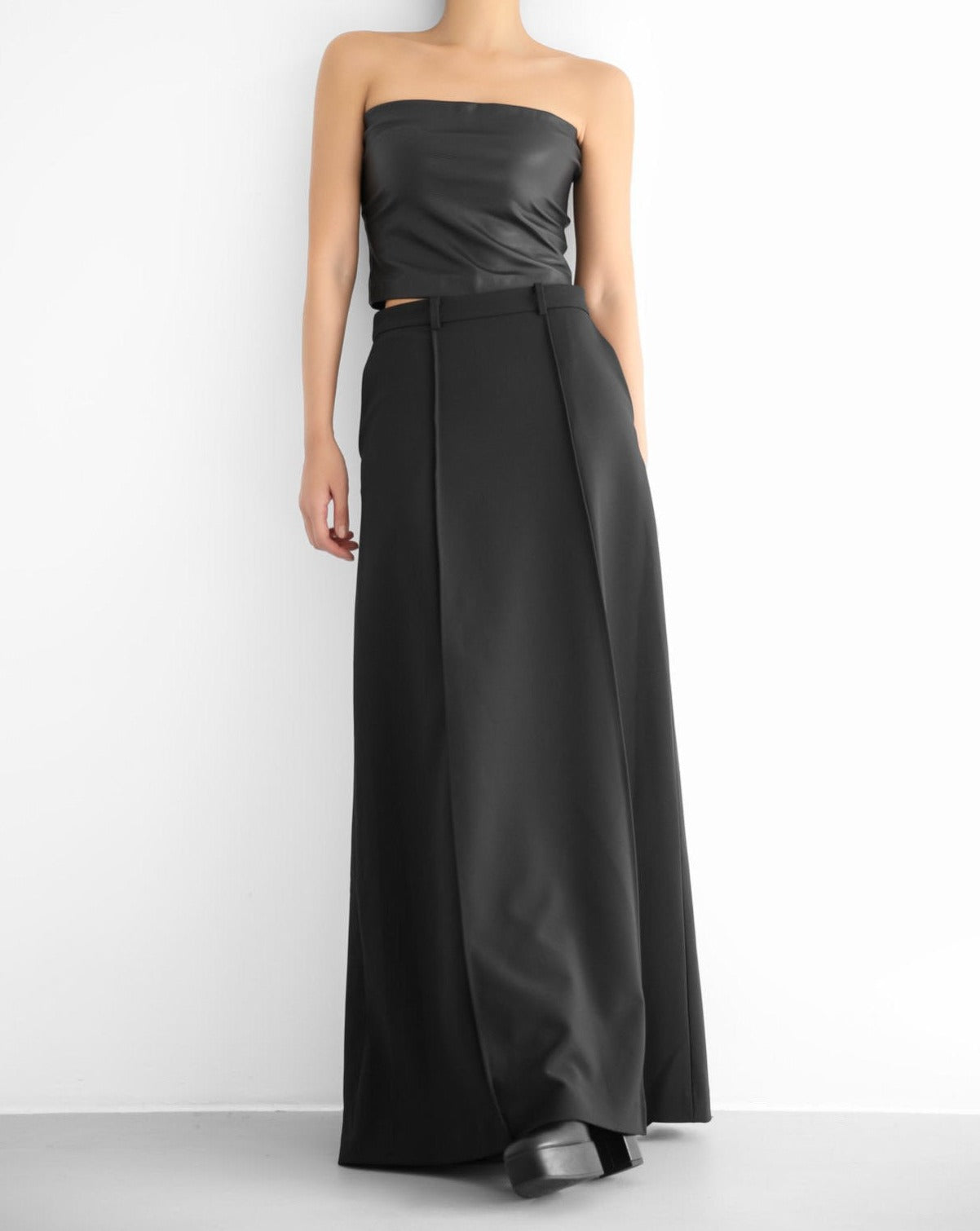 AW LEATHER PLATED FLARE SKIRT